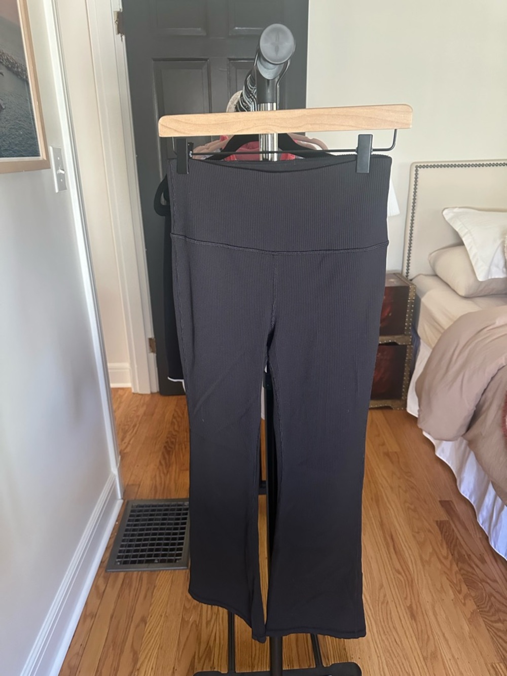 Athleta Elation Rib Crop Flare Leggings in Black Size Medium - Picture 4 of 10
